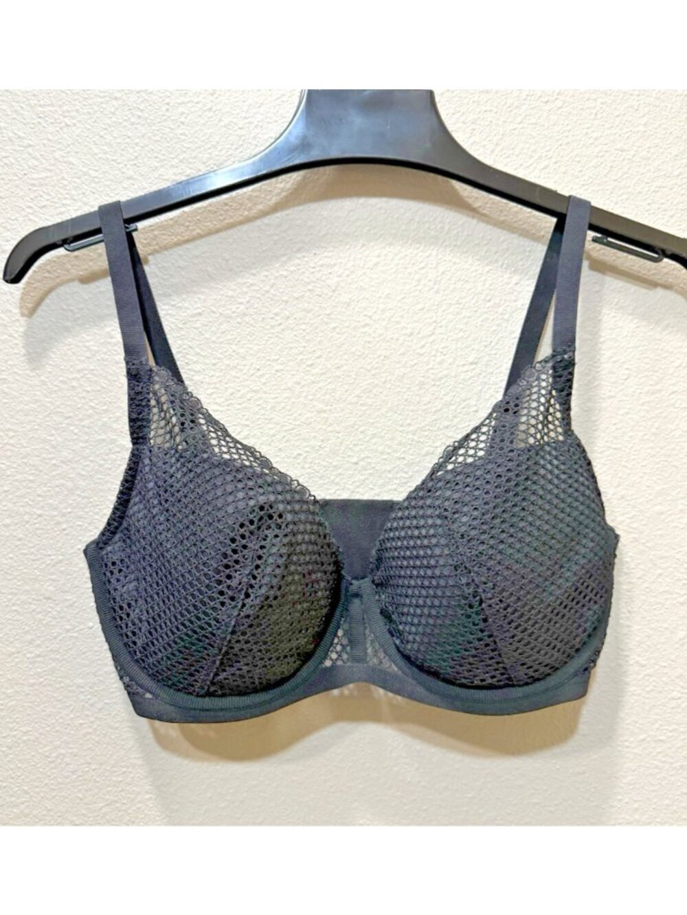 Victoria's Secret Plunge Push Up Bra Women 34DDD Black Mesh Lace Sexy Underwire